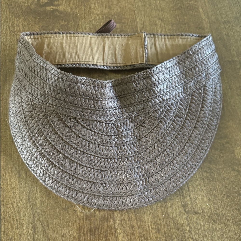 Packable visor.